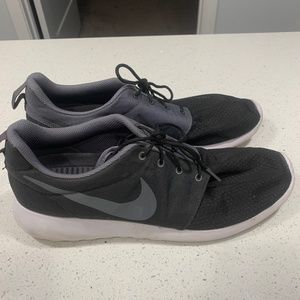 Black Nike Sneakers